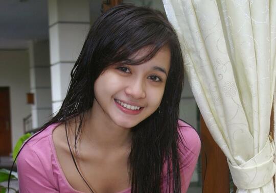 5 Wanita Cantik yang Dapat Julukan Playgirl Kelas Kakap, Edisi Artis Terkenal!