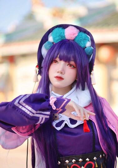 Gadis Super Imut & Manis Ini Berubah Menjadi Yun Jin dari Genshin Impact