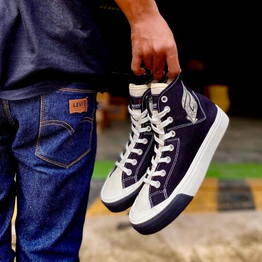 Rekomendasi Toko Sepatu Pria 100 Ribuan di Shopee dan Tokopedia Buatan Brand Lokal