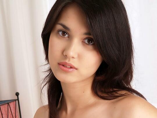 Serba-serbi Tentang Maria Ozawa, Artis Hot yang Pensiun dari Dunia Pergenjotan