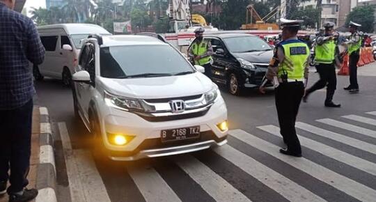Petugas Juga Manusia, Ini Aturan Tak Tertulis Sikap Pro Saat Razia Kendaraan