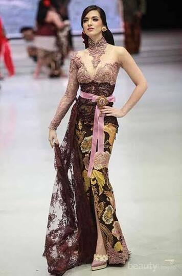 Perempuan! Yuk, Kita Bahas