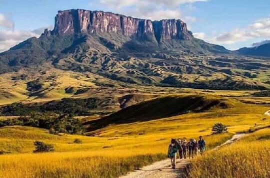 Unik, Gunung Roraima ini Puncaknya Datar Loh dan Menjadi Primadona Para Pendaki