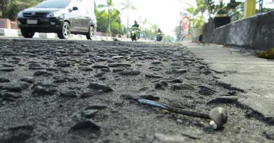 Waspada Tukang Tambal Ban Culas Tebar Paku di Jalan Raya, Awas Jadi Korban