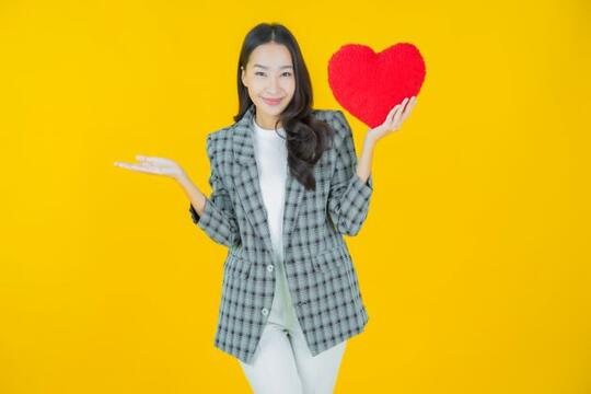 5 Alasan Pria Menyukai Wanita yang Baru Ditemuinya, yang Terakhir Jadi Materi Iklan