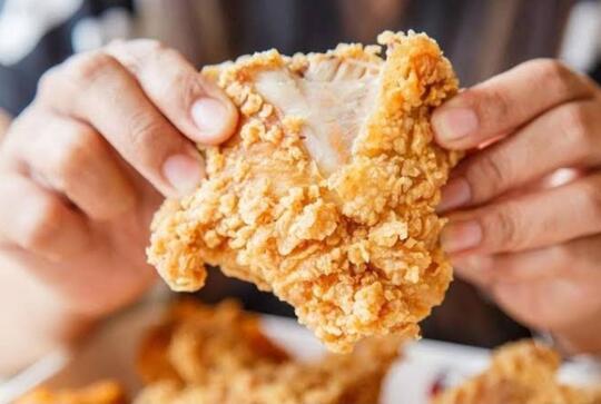 Rahasia Menggoreng 'Kriuk' Ayam KaEfCi Diungkap Teman Saya Ini (Ordal Bicara)