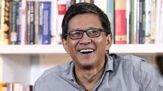 Rocky Gerung Sindir Pertemuan Jokowi Dengan Elon Musk: Itu Norak Namanya