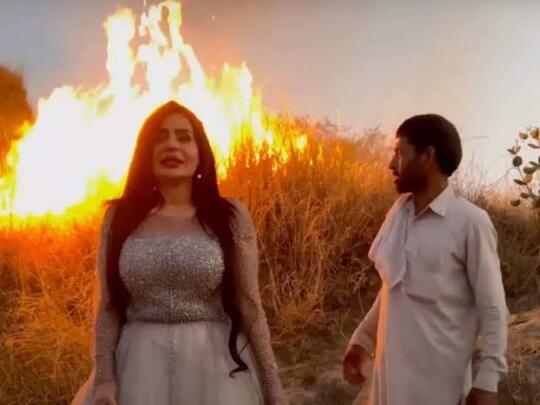 Wanita Cantik "BAKAR" Hutan Demi Konten TIKTOK, Kini Tuai Kecaman Netizen !