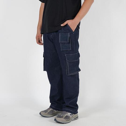 7 Rekomendasi Celana Carpenter Jeans Brand Lokal yang Lagi Tren