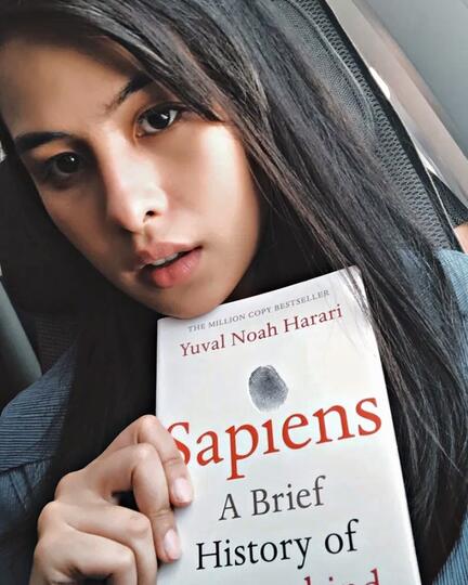 Inilah 10 Buku yang Pernah di Baca Maudy Ayunda, Tertarik untuk Baca?