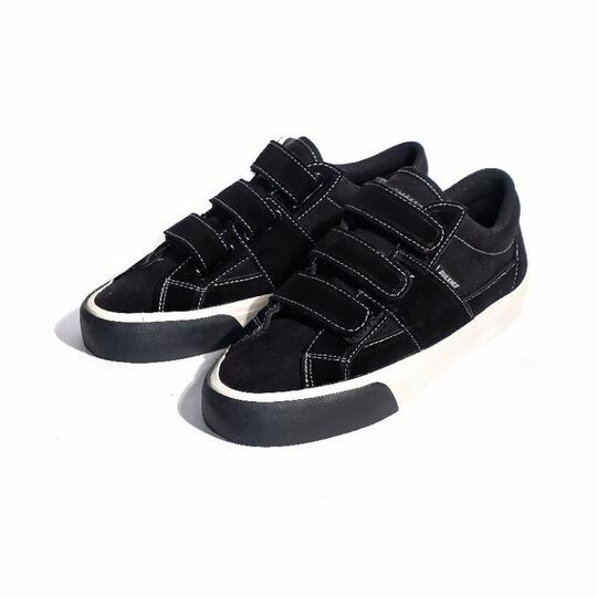 8 Rekomendasi Sepatu Velcro Brand Lokal Paling Keren, Cek Bro!