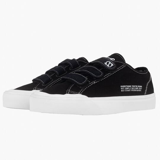 8 Rekomendasi Sepatu Velcro Brand Lokal Paling Keren, Cek Bro!