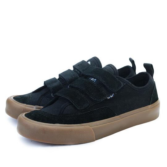 8 Rekomendasi Sepatu Velcro Brand Lokal Paling Keren, Cek Bro!