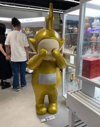 VIRAL ! Bocah Jatuhkan Patung "TELLETUBIES" Raksasa, Orang Tua Ganti Rp.98juta !