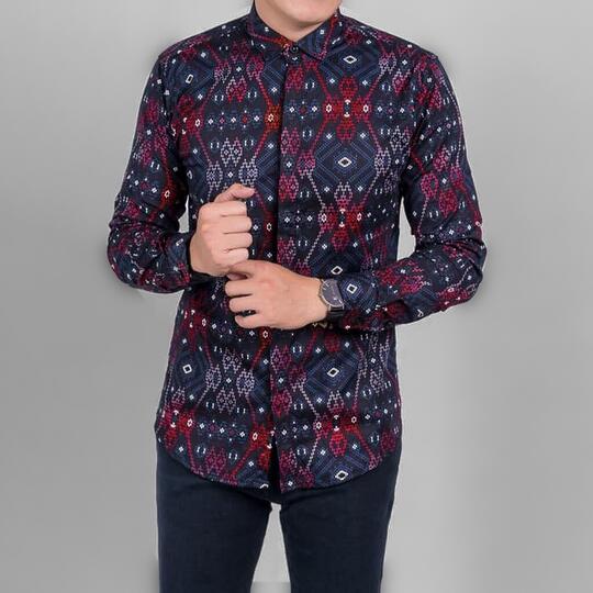 10 Rekomendasi Kemeja Batik Brand Lokal, Berkualitas dan Kekinian