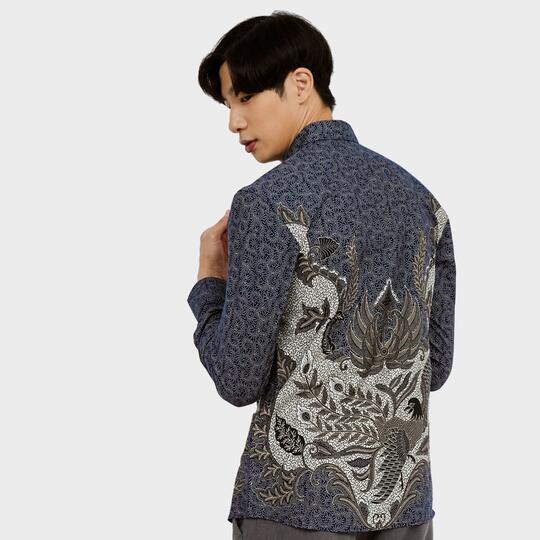 10 Rekomendasi Kemeja Batik Brand Lokal, Berkualitas dan Kekinian