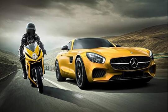 Kamu Pilih Beli Mobil Atau Cukup Beli Motor Saja?