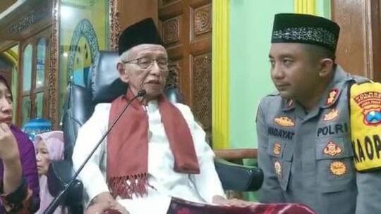Satu Pesan Polisi Saat Negosiasi Penangkapan Anak Kiai DPO Kasus Pencabulan