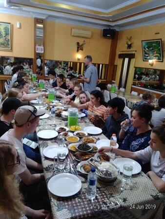 Kenapa Nasi Padang Harganya Bisa Mahal?