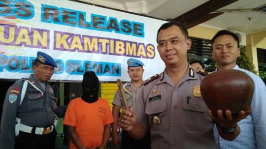 Sudah Jelas-jelas Perdukunan Itu Bohong, Masihkah Ada yang Percaya Kedepannya?