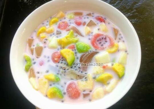 7 Minuman Es Khas Indonesia Yang Segar Dan Murah. Cuaca Panas Enaknya Minum Es Gan!
