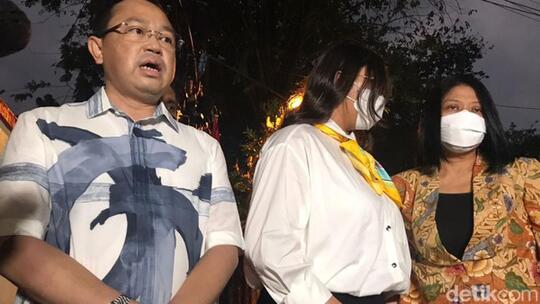 Putri Chandrawati Istri Ferdy Sambo Menangis
