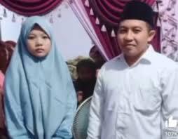 Demi Bayar Hutang Orangtuanya, Gadis 19 Tahun Ini Terpaksa Menikah dengan Kepala Desa
