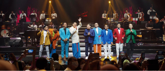 Pilihan Konsep Boleh Beda, Momen Galau & Ceria di Konser 36 Tahun KAHITNA Tetap Sama