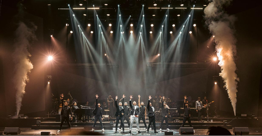 Pilihan Konsep Boleh Beda, Momen Galau & Ceria di Konser 36 Tahun KAHITNA Tetap Sama