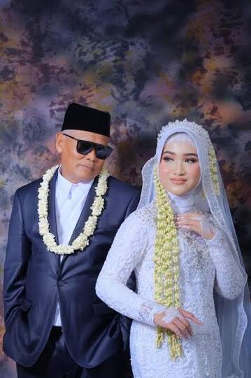 Gadis 19 Tahun Ini Menikahi Kakek, 2 Bulan Sudah Cerai, Kata Netizen Cara Cepat Kaya!