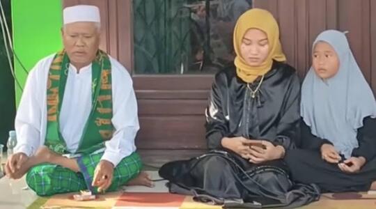 Gadis 19 Tahun Ini Menikahi Kakek, 2 Bulan Sudah Cerai, Kata Netizen Cara Cepat Kaya!