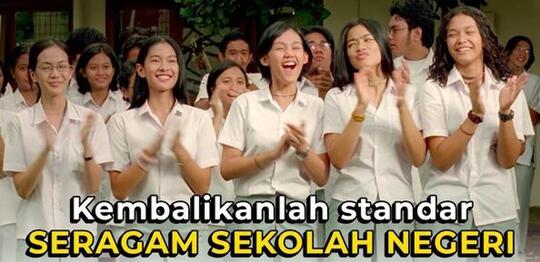Seragam Siswi SMA Zaman Dulu dan Kenapa Kini Malah Berubah dan "Wajib" Berjilbab?