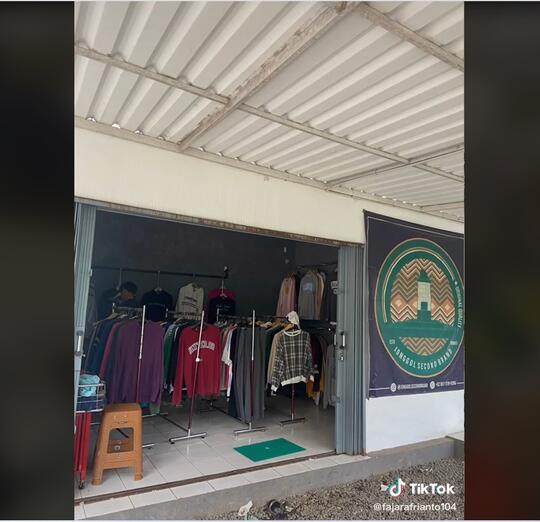 Kok Bisa, Kerja di Indomaret Kerja 3 Tahun, Punya Iphone, Motor Gede, dan Dua Usaha?