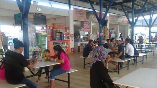 Demi Gaji, Setiap Hari Harus Jalan Kaki 300 Meter (Nasib Pekerja Rest Area Tol)