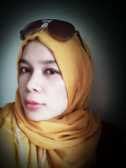 Istri Yang Haus Belaian