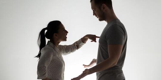 Istri Gampang Ngambek Hanya karena Masalah Sepele? Begini Cara Menyikapinya