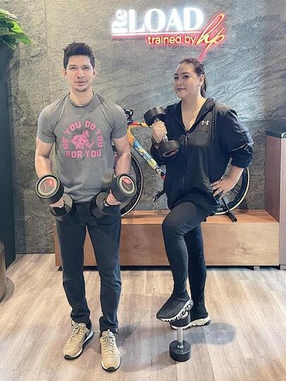 Audy Item Kini Semakin Tampil Beda! Wajah Tirus Dan Tubuh Kurus, Bikin Pangling.