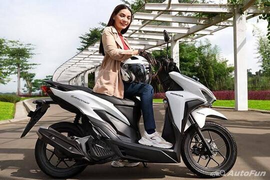 Pilih New Vario 2023 Atau Vario Lawas Sebelumnya?