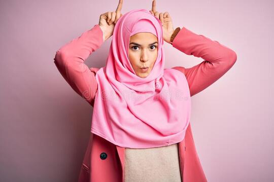 Tanggapi Foto Puan Kenakan Jilbab di Tengah Kerumunan Santri, Imam Syamsi Ali: