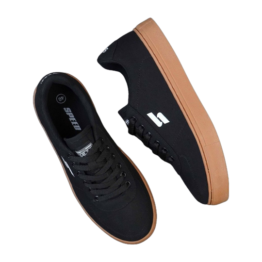 12 Rekomendasi Sepatu Low Cut Brand Lokal Warna Black Gum, Mulai 100 Ribuan!