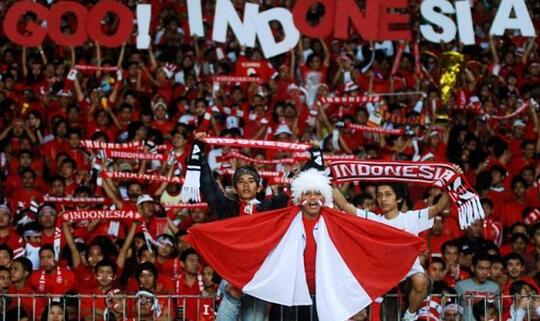 Bukan untuk Tawuran, Ini Fungsi Adanya Supporter Bola Bagi Team yang Dibela