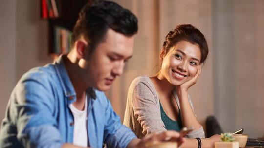 Banyak Cewek Lebih Memilih Bad Boy untuk Dijadikan Pacar, Tahukah Apa Kerugiannya?