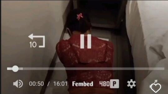 Pesulap Merah, Minggir Dulu Kebaya Merah Mau Lewat.