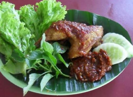 REVIEW WARUNG MARYAM SURABAYA, DESTINASI WISATA KULINER SURABAYA YANG GA DI SURABAYA!