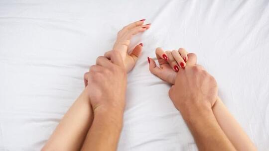 Seks Diluar Nikah Terancam Sanksi Penjara atau Denda, Yakin Bisa Mencegah Perzinahan?