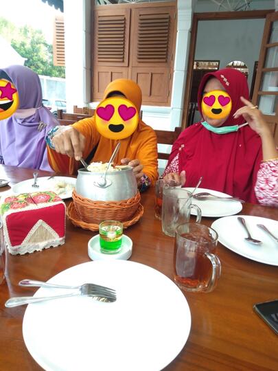 Sedapnya Nasi liwet Di LIWET ASEP STRAWBERRY JOGJA