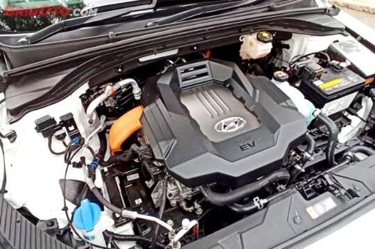 Beli Mobil Hybrid Cuma Di Pakai Week End Aja? Ini Kekurangannya!