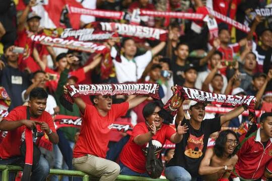 3 Jenis Fans Paling Fanatik, Militan Dan Terkuat Di Indonesia! Kamu Termasuk?