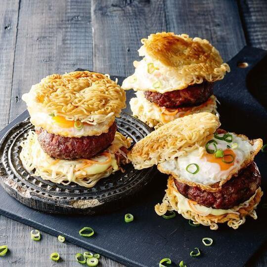 Bosen Makan Indomie Gitu-Gitu Aja? Bikin Kreasi Indomie Yuk! Berikut 5 Resepnya!
