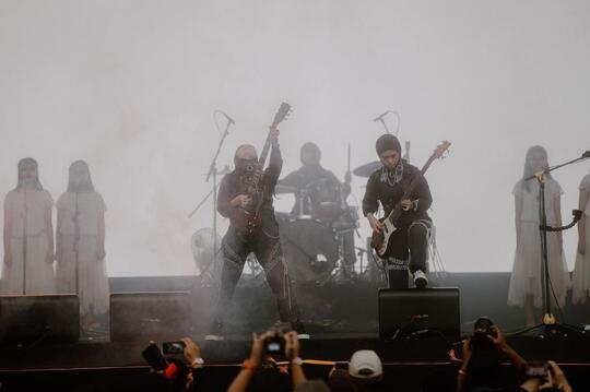HEAD IN THE CLOUDS JAKARTA WAJIB ADA LAGI!